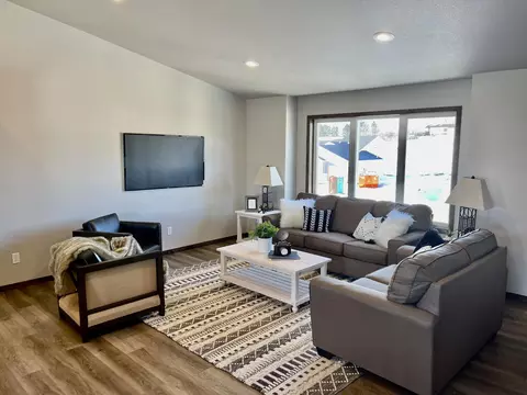 5345 Titanium Dr, Bismarck, ND 58503 photo 3