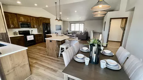 5345 Titanium Dr, Bismarck, ND 58503 photo 9