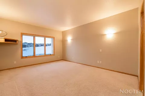 1960 Mesquite Loop, Bismarck, ND 58503 photo 10