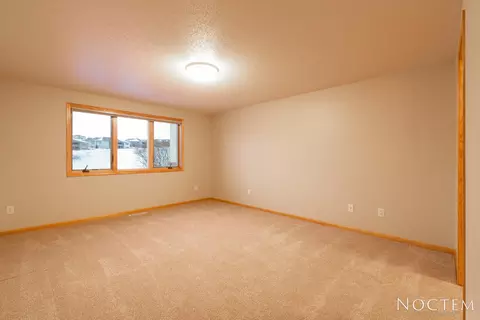 1960 Mesquite Loop, Bismarck, ND 58503 photo 22