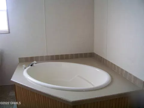 3978 N Valley Loop Loop, Bismarck, ND 58503 photo 2