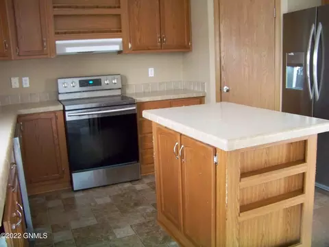 3978 N Valley Loop Loop, Bismarck, ND 58503 photo 8