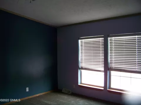 3978 N Valley Loop Loop, Bismarck, ND 58503 photo 5