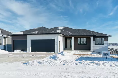 4013 Cogburn Rd, Bismarck, ND 58503 photo 1