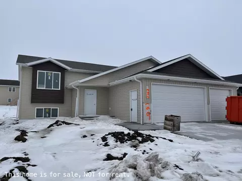 3829 Amari Loop NW, Mandan, ND 58554 photo 1