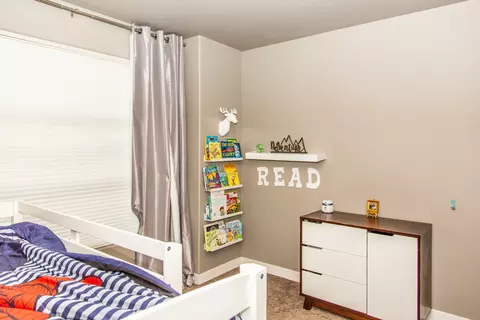 3900 Poseidon Loop, Bismarck, ND 58504 photo 12