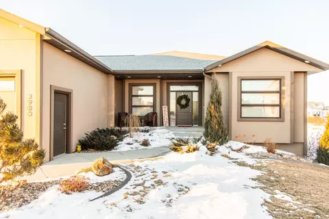 3900 Poseidon Loop, Bismarck, ND 58504 photo 1