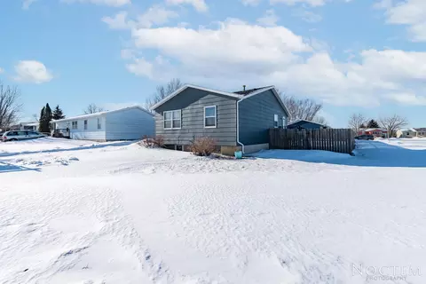 19 Custer Dr, Lincoln, ND 58504 photo 3
