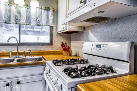 603 Dover Dr, Bismarck, ND 58504 photo 9