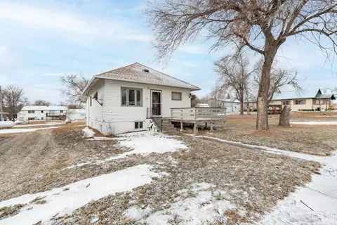 310 Court St, Flasher, ND 58535 photo 1