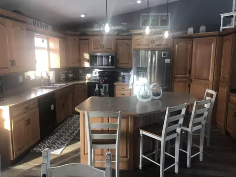 407 Cherrybrook Dr, Bismarck, ND 58503 photo 17