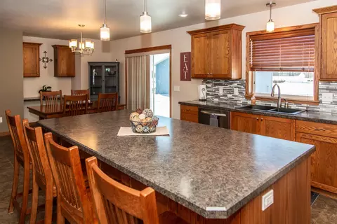 906 Schick Dr, Bismarck, ND 58501 photo 19