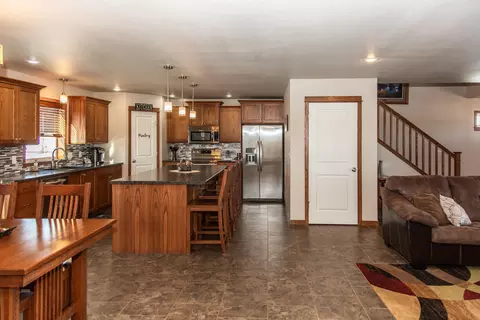 906 Schick Dr, Bismarck, ND 58501 photo 20
