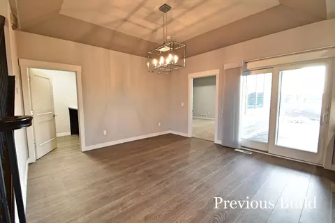 1016 Select Ln, Bismarck, ND 58503 photo 11