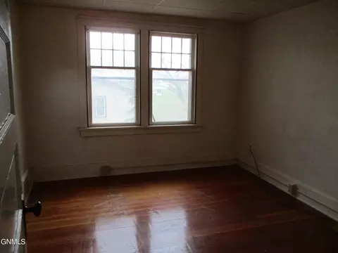 404 Walnut St, Turtle Lake, ND 58575 photo 14