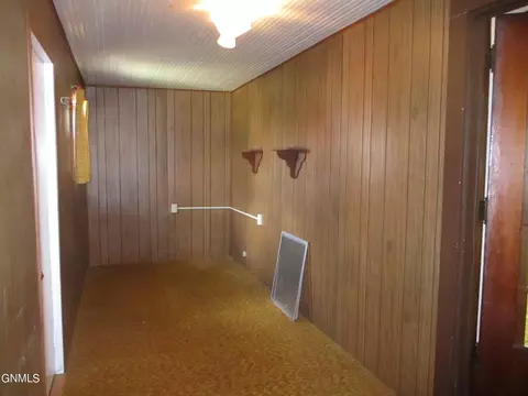 404 Walnut St, Turtle Lake, ND 58575 photo 33