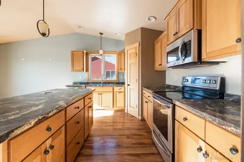 223 Brandenburg Loop, Bismarck, ND 58504 photo 9