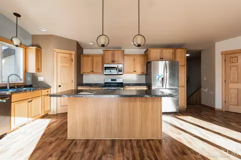 223 Brandenburg Loop, Bismarck, ND 58504 photo 8