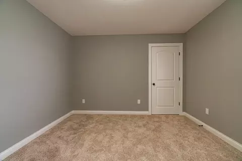 7521 Hawktree Dr, Bismarck, ND 58503 photo 31
