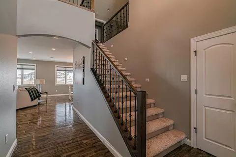 7521 Hawktree Dr, Bismarck, ND 58503 photo 5