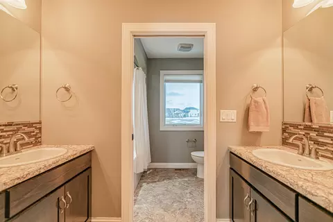 7521 Hawktree Dr, Bismarck, ND 58503 photo 33