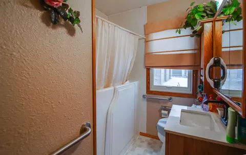 1311 3rd St, Bismarck, ND 58501 photo 17