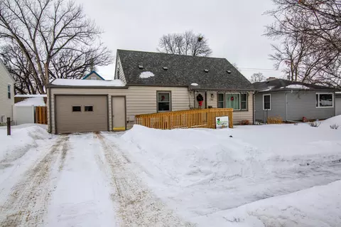 1311 3rd St, Bismarck, ND 58501 photo 2