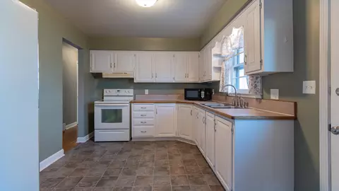2513 E Ave A E, Bismarck, ND 58501 photo 13