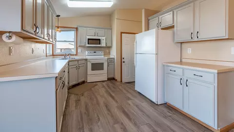 122 Libby Rd, Lincoln, ND 58504 photo 11