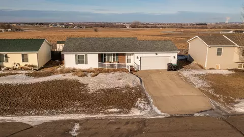122 Libby Rd, Lincoln, ND 58504 photo 2