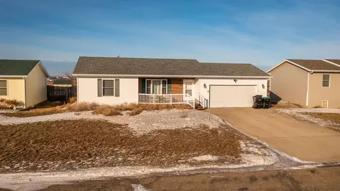 122 Libby Rd, Lincoln, ND 58504 photo 1