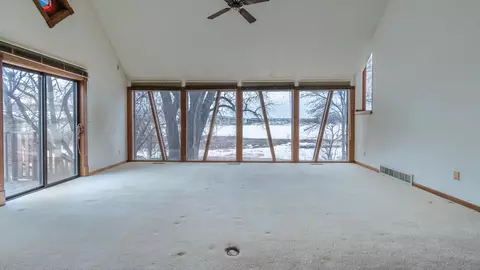 426 River Rd, Bismarck, ND 58504 photo 5