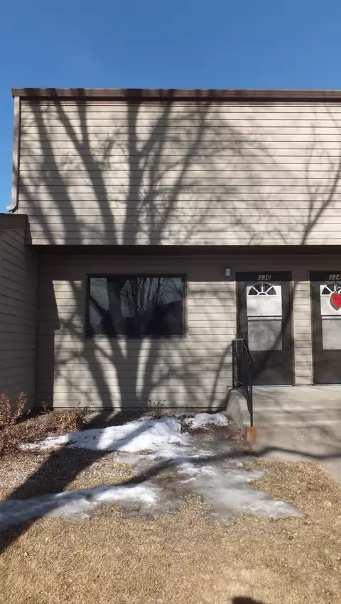 336 Willow Ln, Bismarck, ND 58504 photo 1