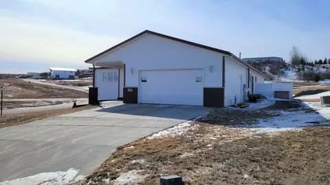 2915 Hillside Rd NW, Mandan, ND 58554 photo 25