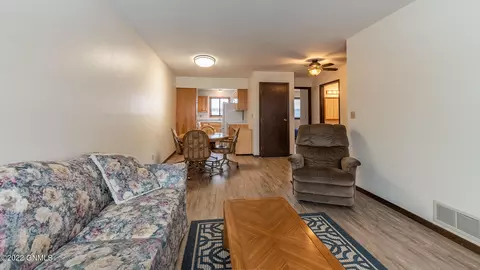 338 Willow Ln, Bismarck, ND 58504 photo 14