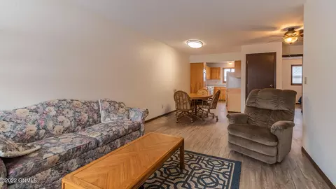 338 Willow Ln, Bismarck, ND 58504 photo 13