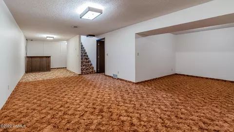 338 Willow Ln, Bismarck, ND 58504 photo 7