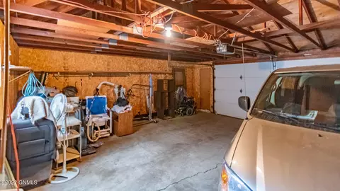 338 Willow Ln, Bismarck, ND 58504 photo 11