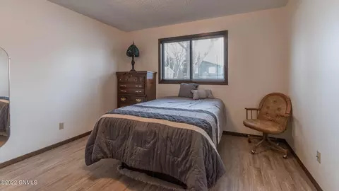 338 Willow Ln, Bismarck, ND 58504 photo 24
