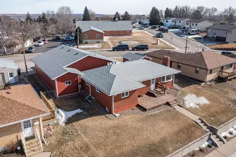 1302 Monte Dr NW, Mandan, ND 58554 photo 3