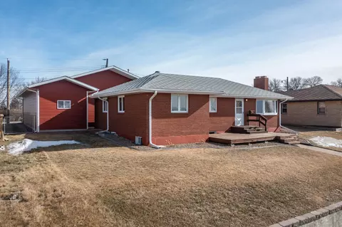 1302 Monte Dr NW, Mandan, ND 58554 photo 4