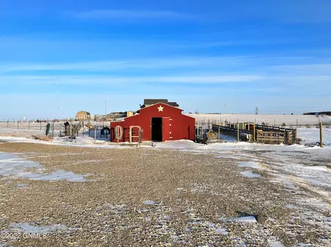 14751 Mortenson St, Williston, ND 58801 photo 29