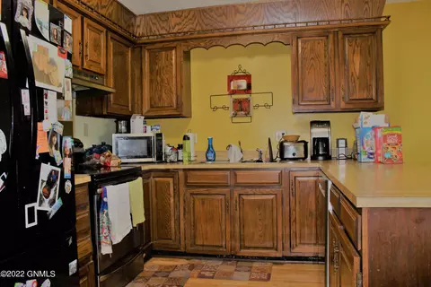 1030 Adobe Trl SE, Mandan, ND 58554 photo 9