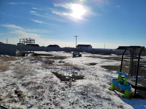 5481 Clearwater Ln, Williston, ND 58801 photo 32