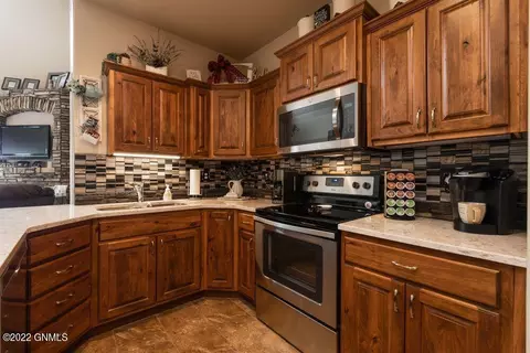 735 Compass Loop, Bismarck, ND 58504 photo 6