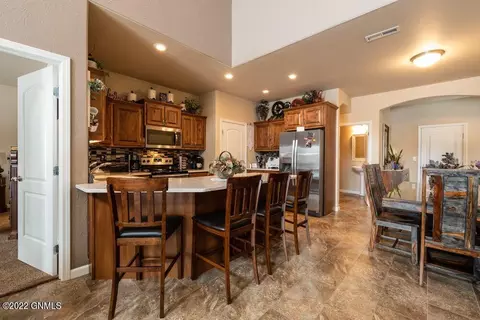 735 Compass Loop, Bismarck, ND 58504 photo 5