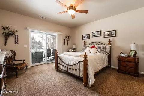 735 Compass Loop, Bismarck, ND 58504 photo 10
