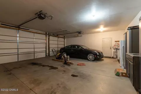 735 Compass Loop, Bismarck, ND 58504 photo 16