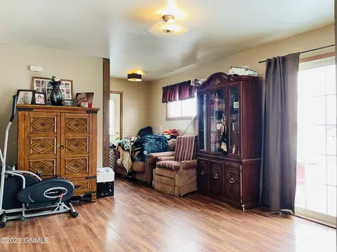 405 4th Ave E, Ray, ND 58849 photo 3