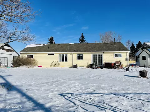 405 4th Ave E, Ray, ND 58849 photo 9